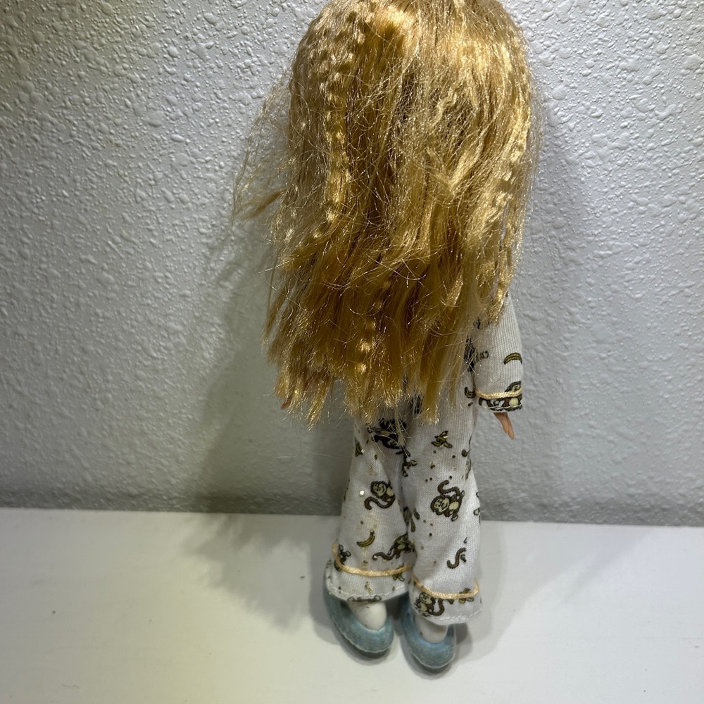 Vintage 2001 First Edition Bratz Slumber Party Meygan fashion doll - Picture 6 of 9